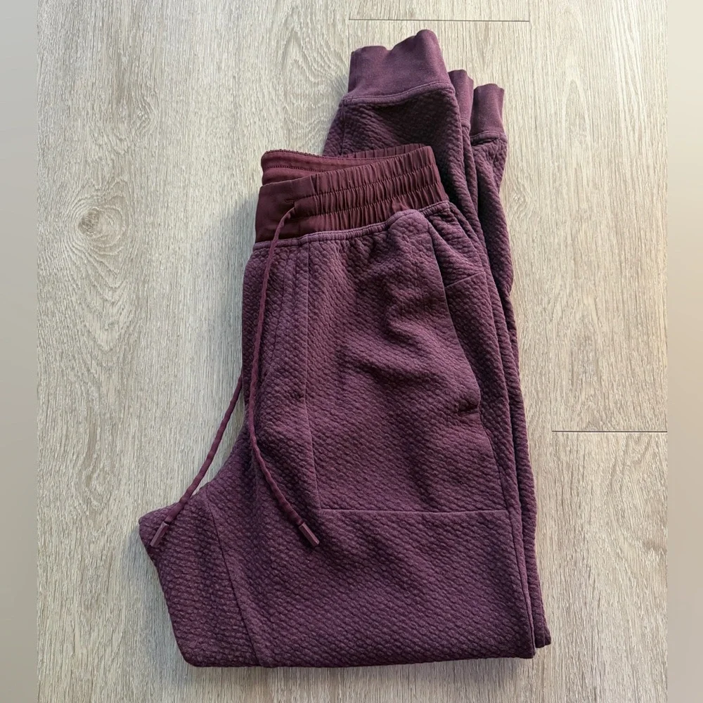 Lululemon At Ease Jogger Red Merlot Textured Knit Sweatpants Men Small